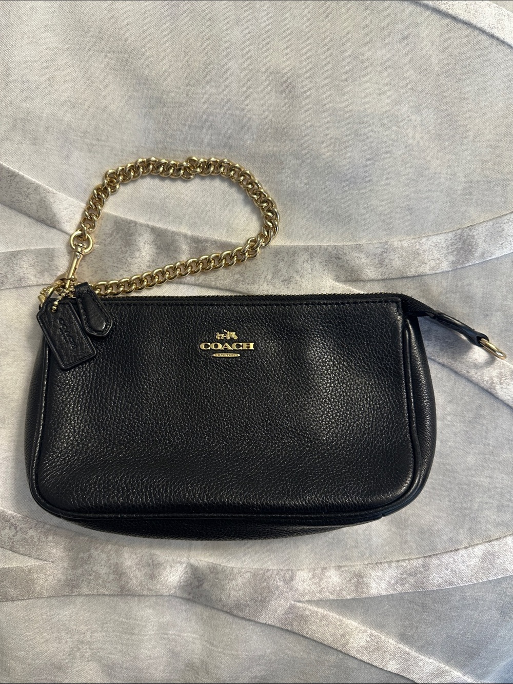 Coach F53340 Black Pebbled Leather Wristlet Gold Chain